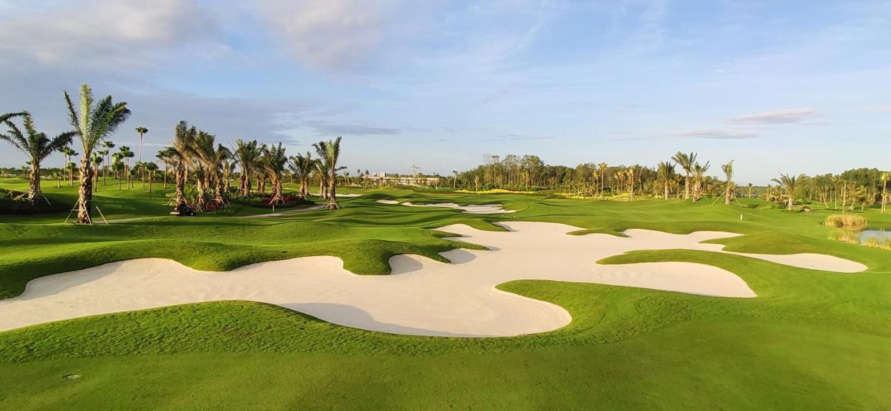 Forest City Golf Hotel Нусаяя Екстер'єр фото
