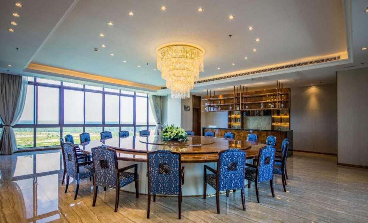 Forest City Golf Hotel Нусаяя Екстер'єр фото
