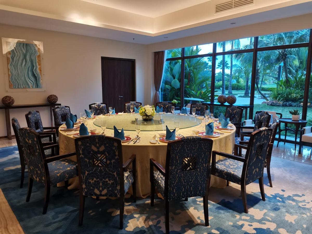 Forest City Golf Hotel Нусаяя Екстер'єр фото