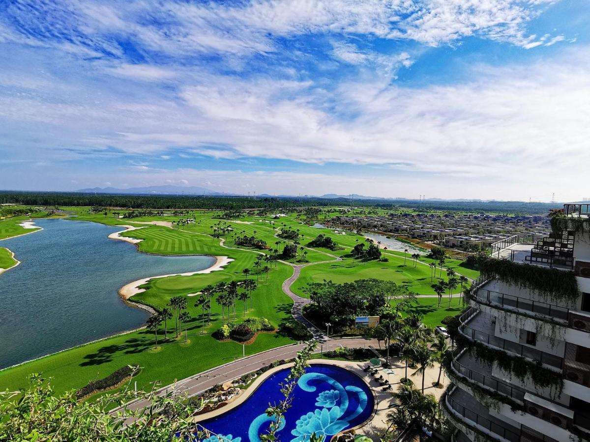 Forest City Golf Hotel Нусаяя Екстер'єр фото