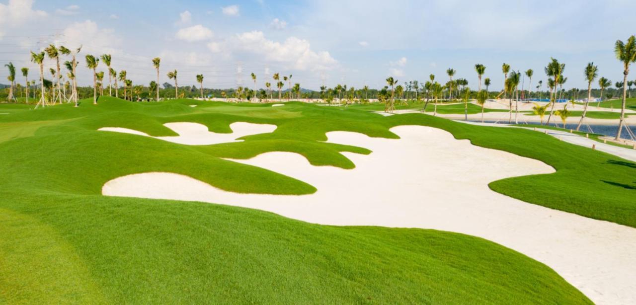 Forest City Golf Hotel Нусаяя Екстер'єр фото