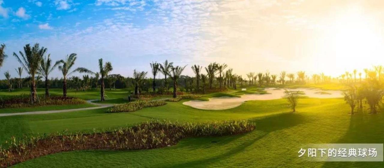 Forest City Golf Hotel Нусаяя Екстер'єр фото