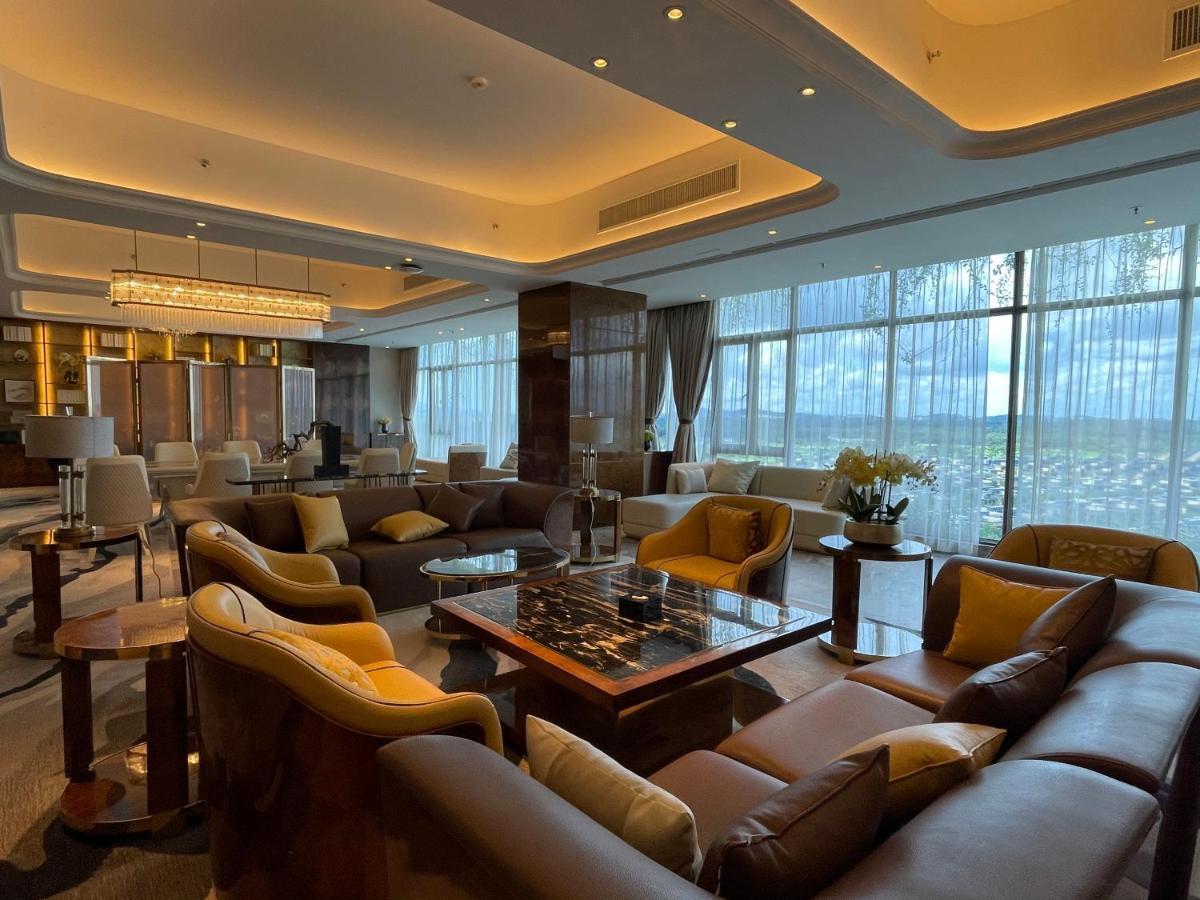 Forest City Golf Hotel Нусаяя Екстер'єр фото