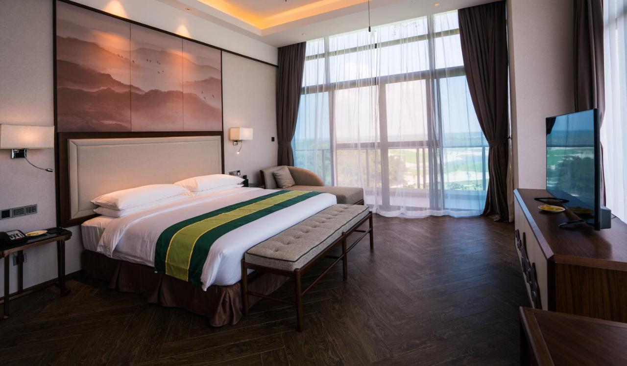 Forest City Golf Hotel Нусаяя Екстер'єр фото