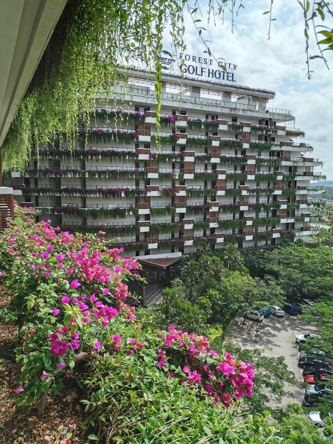 Forest City Golf Hotel Нусаяя Екстер'єр фото