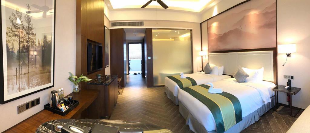Forest City Golf Hotel Нусаяя Екстер'єр фото